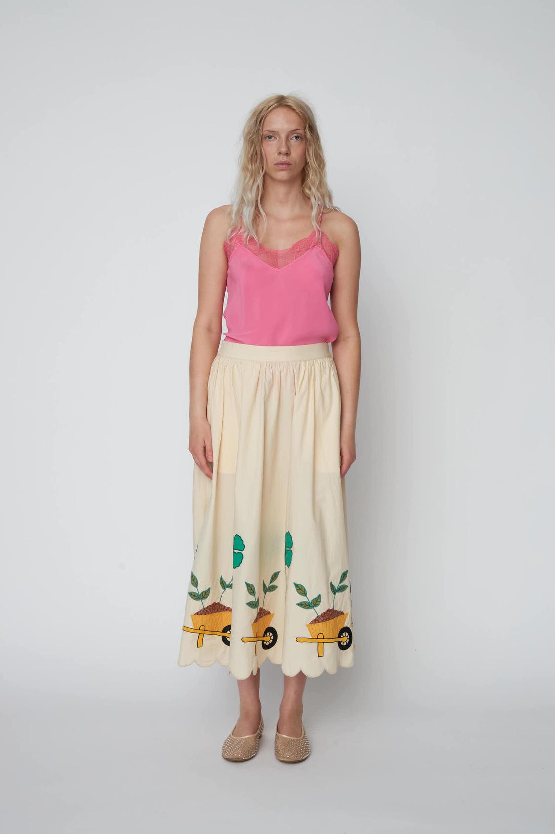 Embroidered Midi skirt with Scallops