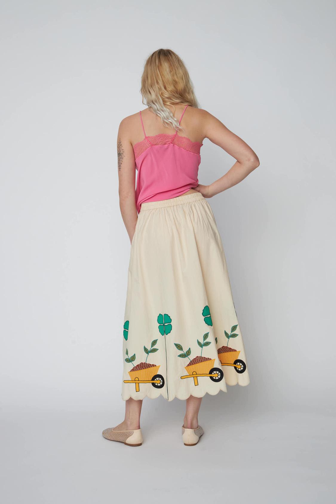 Embroidered Midi skirt with Scallops